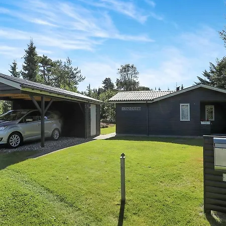Three-bedroom Holiday In *